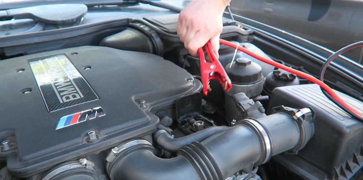 Car lockout service in the Harris Teeter parking lot on Long Shoals Road in Arden NC